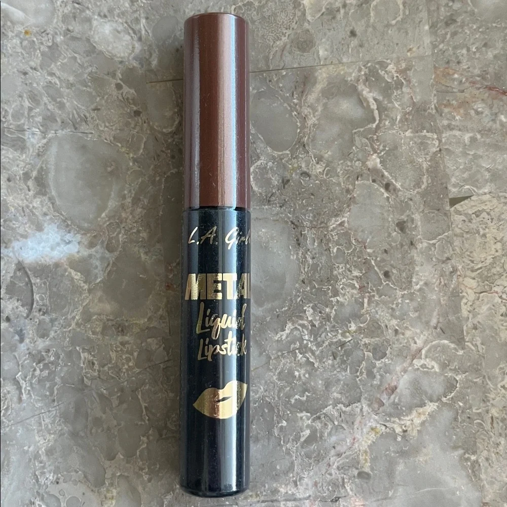 L.A. Girl Metal Liquid Lipstick - Satin Gold